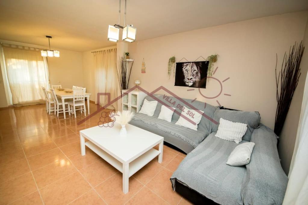 Villa Del Sol - Piscina Climatizada Mentrida Esterno foto